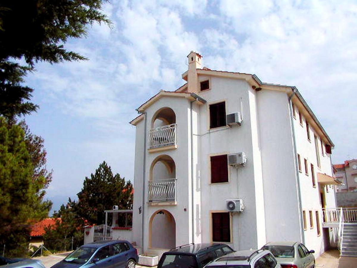 Lily Daire Baška Dış mekan fotoğraf